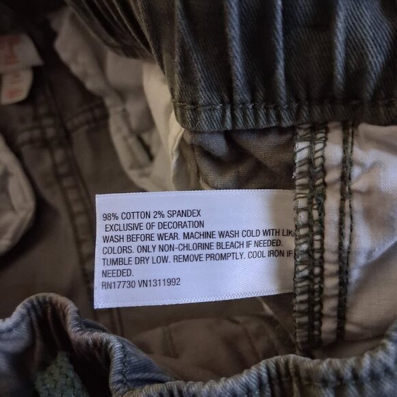 Cat & Jack Boy's Size 16 Green Camo Tapered Cargo Pants - Picture 7 of 14